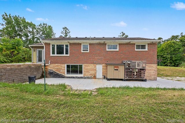 71320 Dequindre Road, Bruce Township, MI 48065