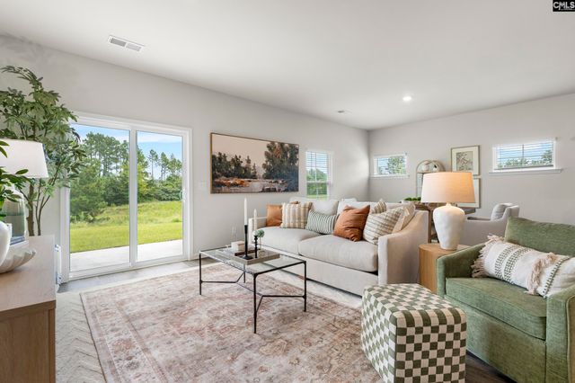 1318 Crosshill Court E, Camden, SC 29020