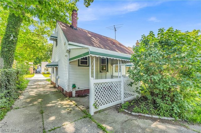 20051 Green Oak Drive, Euclid, OH 44117