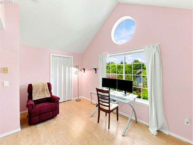 17516 Nw SPRINGVILLE Rd B6, Portland, OR 97229