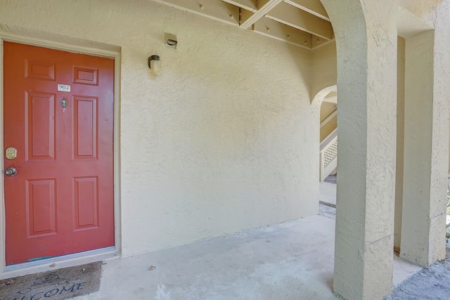 4855 Via Palm Lakes 902, West Palm Beach, FL 33417