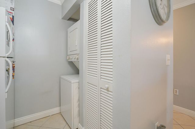 4855 Via Palm Lakes 902, West Palm Beach, FL 33417