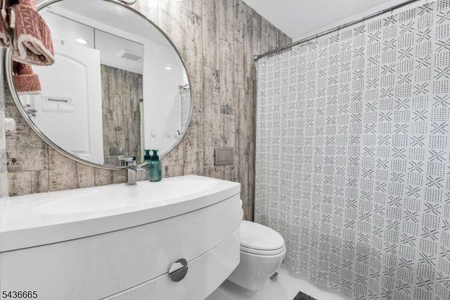 5 Riker Hill Rd, Livingston Twp., NJ 07039