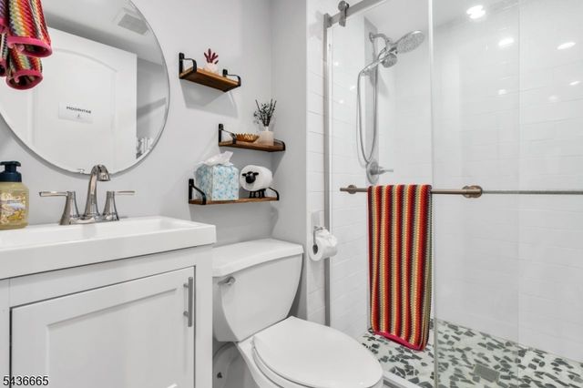5 Riker Hill Rd, Livingston Twp., NJ 07039