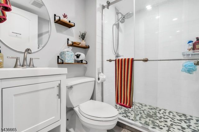 5 Riker Hill Rd, Livingston Twp., NJ 07039