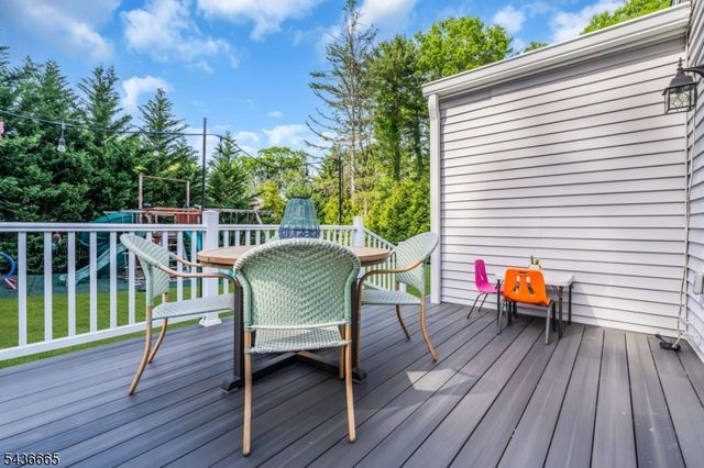 5 Riker Hill Rd, Livingston Twp., NJ 07039