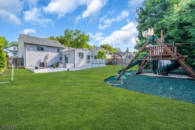 5 Riker Hill Rd, Livingston Twp., NJ 07039
