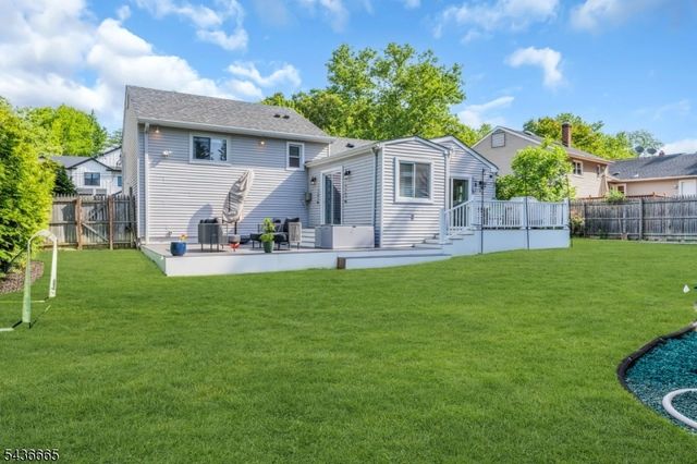 5 Riker Hill Rd, Livingston Twp., NJ 07039