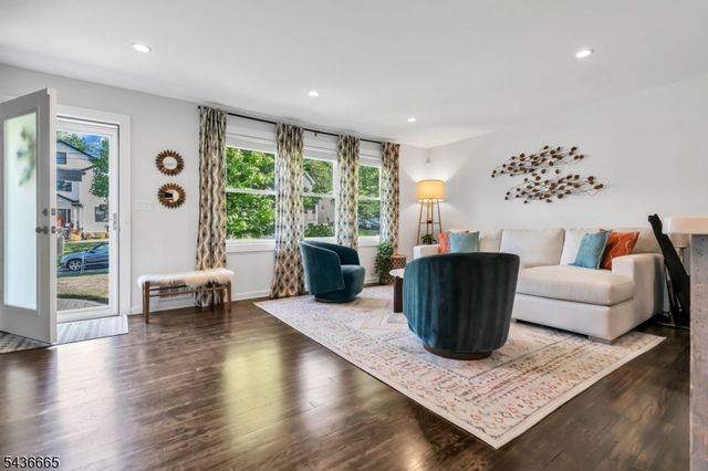 5 Riker Hill Rd, Livingston Twp., NJ 07039