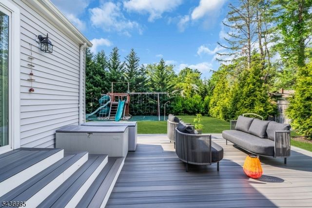 5 Riker Hill Rd, Livingston Twp., NJ 07039