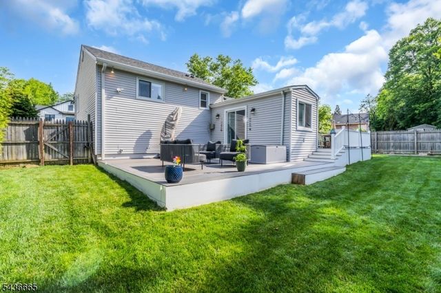 5 Riker Hill Rd, Livingston Twp., NJ 07039