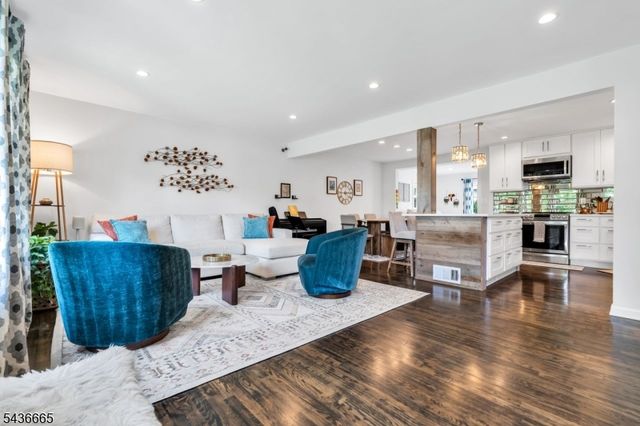 5 Riker Hill Rd, Livingston Twp., NJ 07039