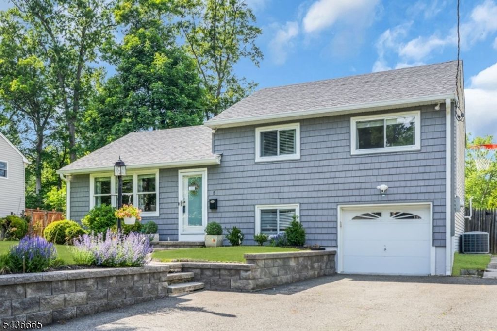 5 Riker Hill Rd, Livingston Twp., NJ 07039