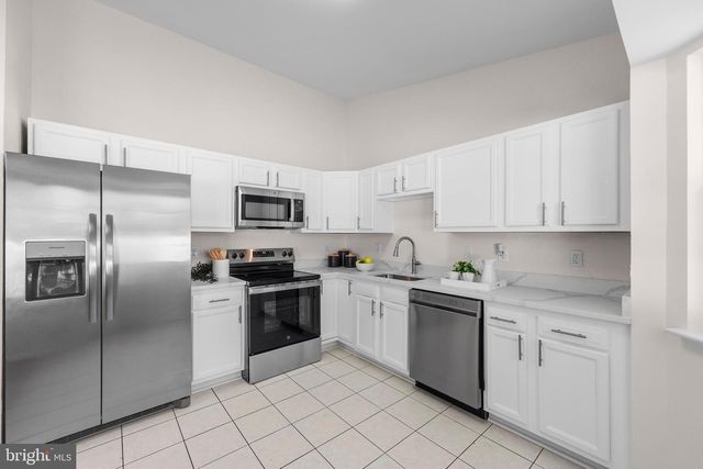 8003 CARLSON, Baltimore, MD 21244