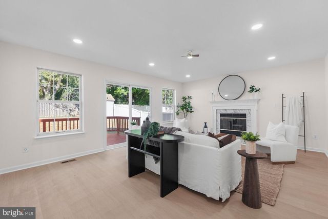 8003 CARLSON, Baltimore, MD 21244