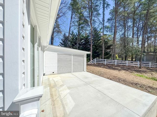 3631 BREAKNOCK RD, Bumpass, VA 23024