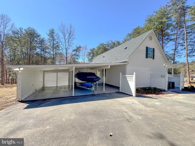 3631 BREAKNOCK RD, Bumpass, VA 23024