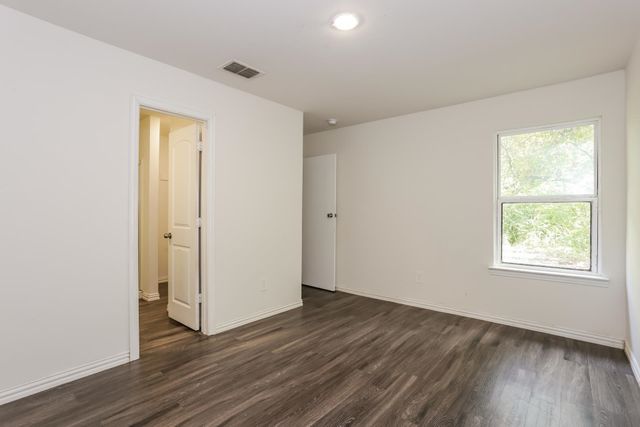 610 S Park, Longview, TX 75601