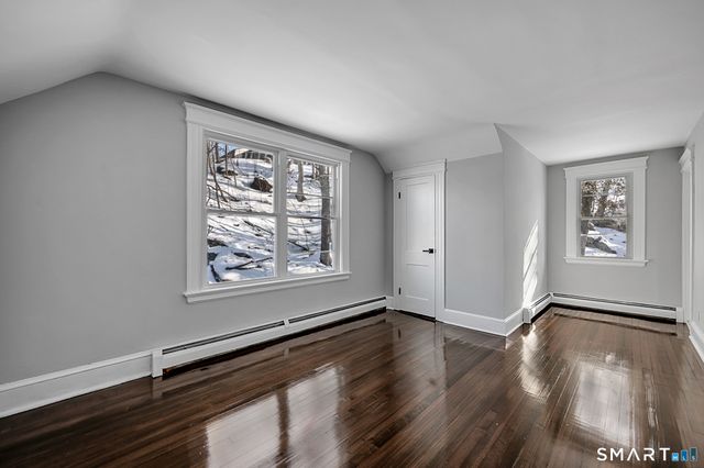 1054 Cooke Street, Waterbury, CT 06704