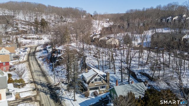 1054 Cooke Street, Waterbury, CT 06704