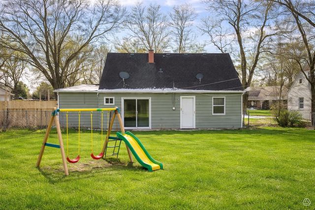 1412 W Broadview Avenue, Crete, IL 60417