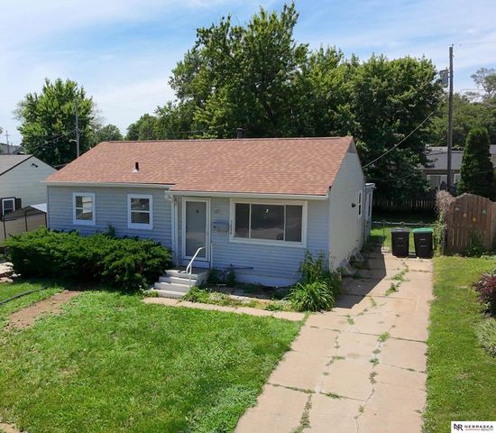 3236 S 39th Street, Omaha, NE 68105
