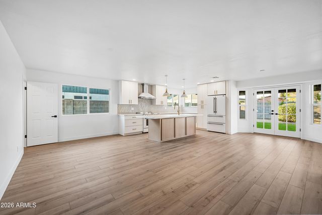 5738 W Greenbriar Drive, Glendale, AZ 85308