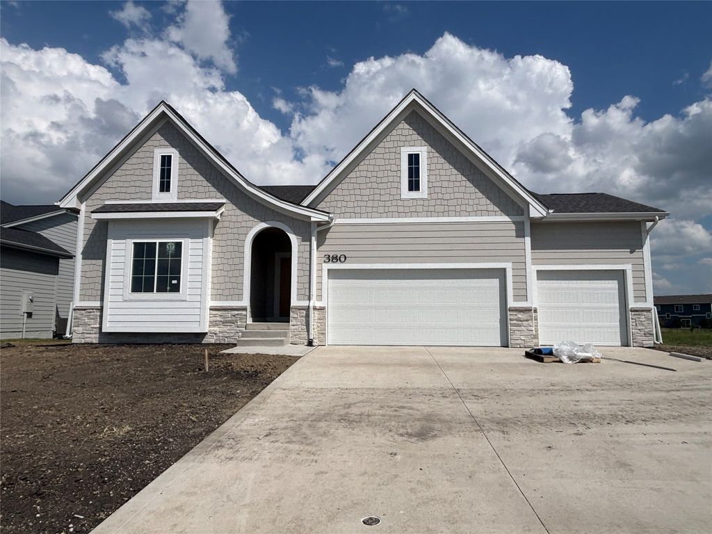 380 NW Ryder Drive, Waukee, IA 50263