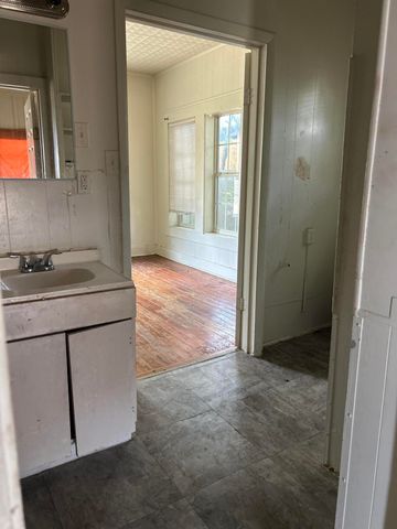 15 E 29th Street, San Angelo, TX 76903