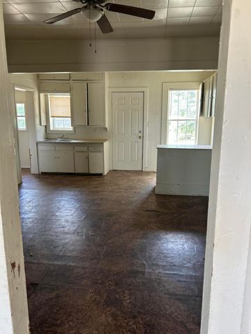 15 E 29th Street, San Angelo, TX 76903