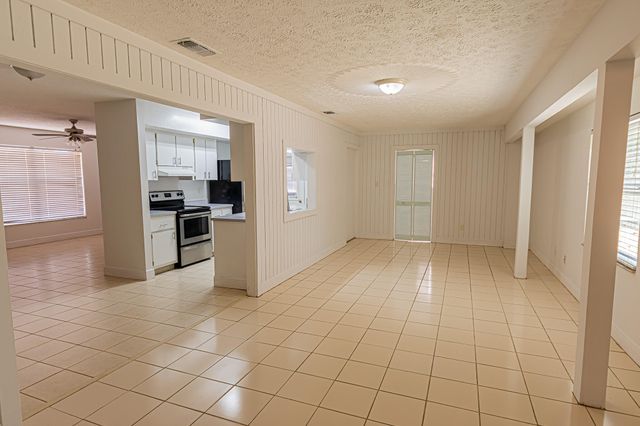 1148 SE Puritan Lane, Port St. Lucie, Port St Lucie, FL 34983