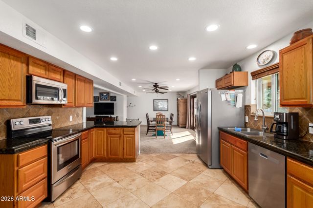 164 S SIXSHOOTER Road, Apache Junction, AZ 85119