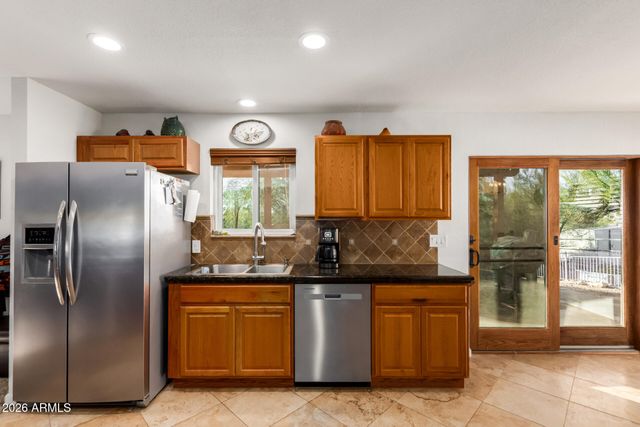 164 S SIXSHOOTER Road, Apache Junction, AZ 85119