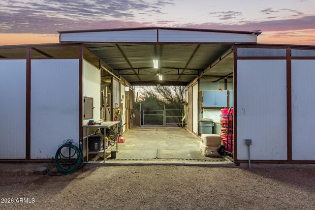 164 S SIXSHOOTER Road, Apache Junction, AZ 85119