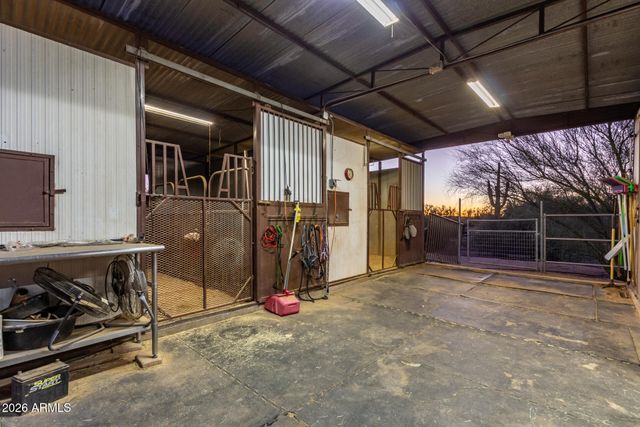 164 S SIXSHOOTER Road, Apache Junction, AZ 85119