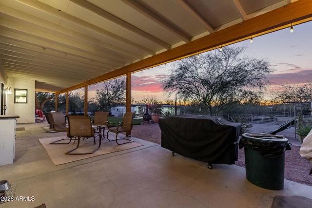 164 S SIXSHOOTER Road, Apache Junction, AZ 85119