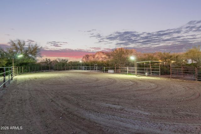 164 S SIXSHOOTER Road, Apache Junction, AZ 85119