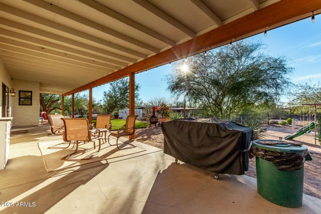 164 S SIXSHOOTER Road, Apache Junction, AZ 85119