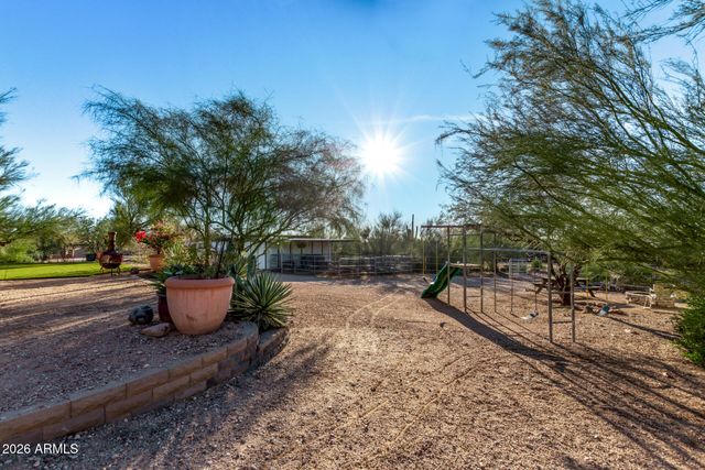 164 S SIXSHOOTER Road, Apache Junction, AZ 85119