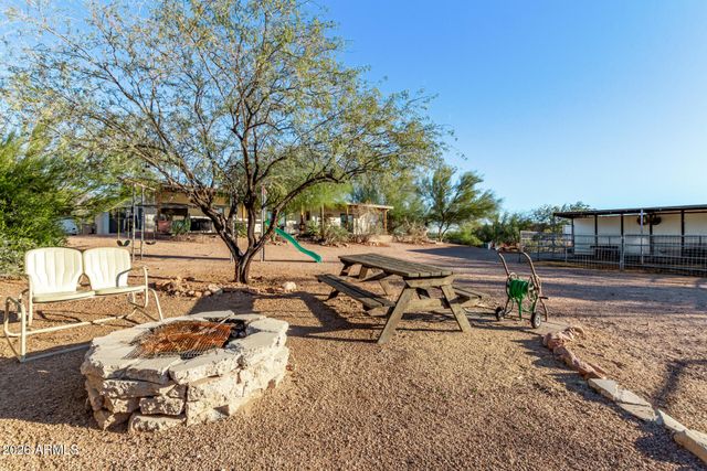 164 S SIXSHOOTER Road, Apache Junction, AZ 85119