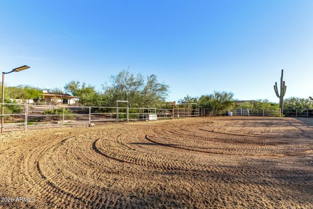 164 S SIXSHOOTER Road, Apache Junction, AZ 85119
