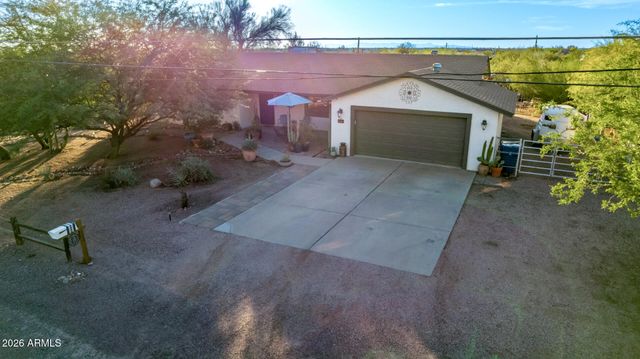 164 S SIXSHOOTER Road, Apache Junction, AZ 85119
