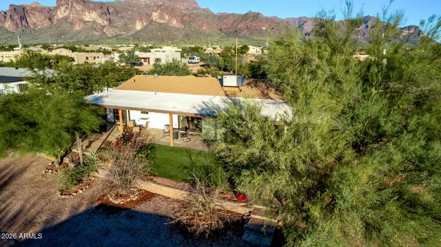 164 S SIXSHOOTER Road, Apache Junction, AZ 85119
