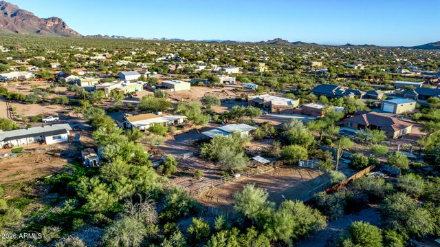 164 S SIXSHOOTER Road, Apache Junction, AZ 85119