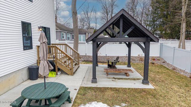 44 Arbor Drive, Glens Falls, NY 12801