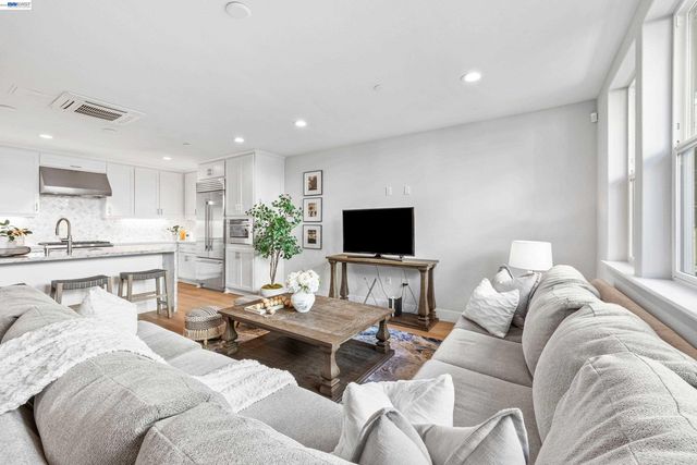 1045 Spiedini Ter, San Ramon, CA 94583