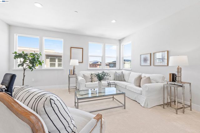 1045 Spiedini Ter, San Ramon, CA 94583