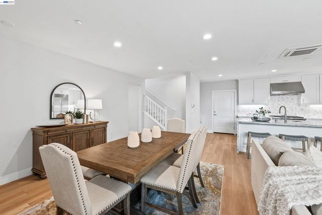 1045 Spiedini Ter, San Ramon, CA 94583