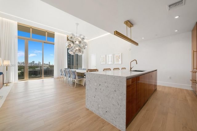 2678 Tigertail Ave 802, Coconut Grove, FL 33133