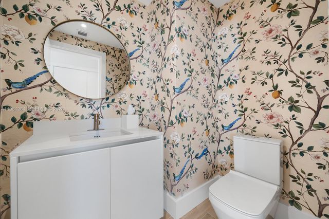 2678 Tigertail Ave 802, Coconut Grove, FL 33133